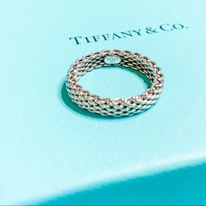 Tiffany & Co. Narrow Mesh Somerset SS Ring size 6